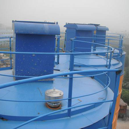 Bag dust collector on top of warehouse